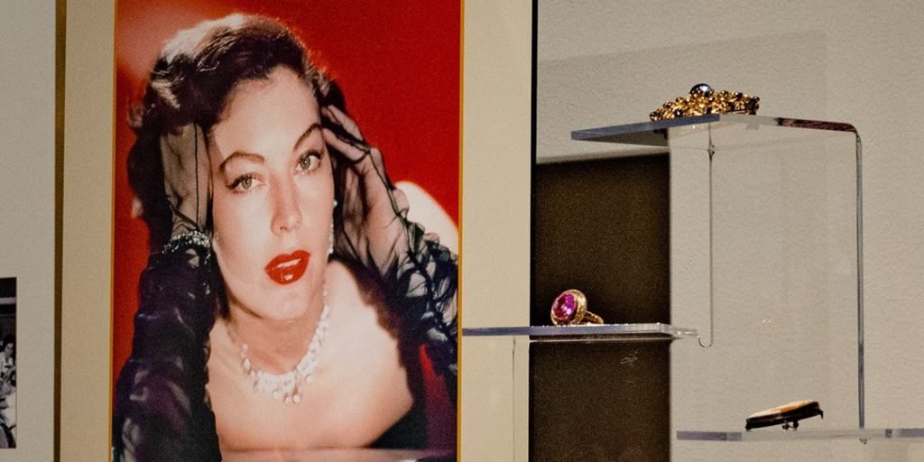 10 دولارات – قبول متحف AVA Gardner ، وفر 4 دولارات