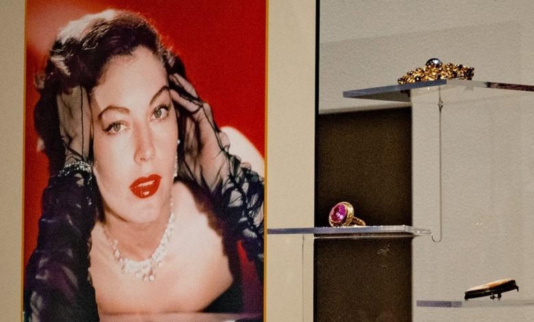 10 دولارات – قبول متحف AVA Gardner ، وفر 4 دولارات 10 دولارات – قبول متحف AVA Gardner ، وفر 4 دولارات